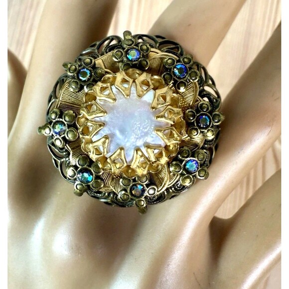 Sweet Romance USA Faux Mabe Victorian Revival 9-Strand Bracelet & Ring Set - Picture 4 of 16